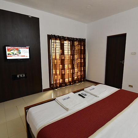 Lake View Hotel Madurai Extérieur photo