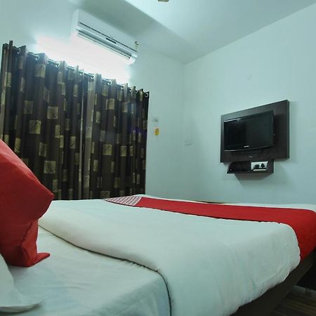 Lake View Hotel Madurai Extérieur photo