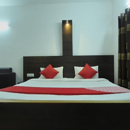 Lake View Hotel Madurai Extérieur photo