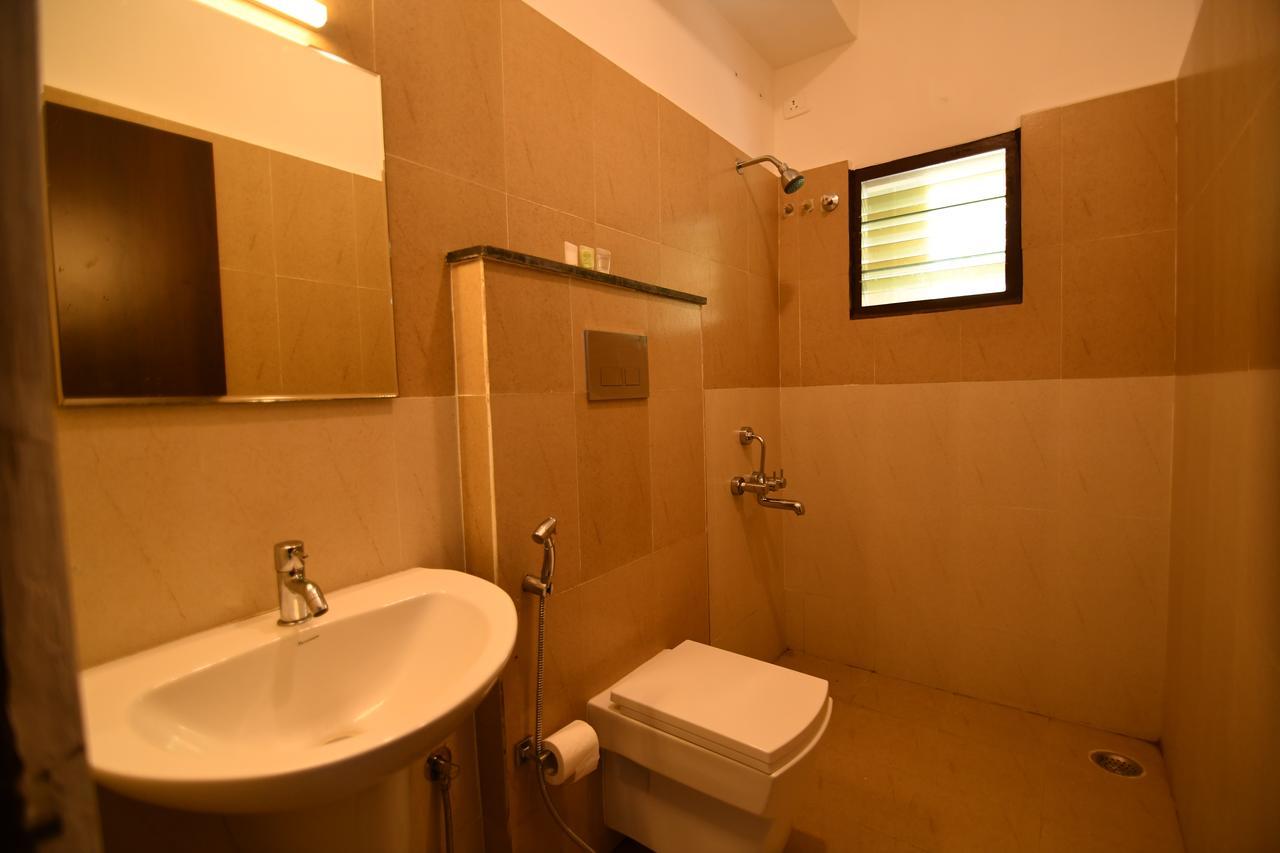 Lake View Hotel Madurai Extérieur photo