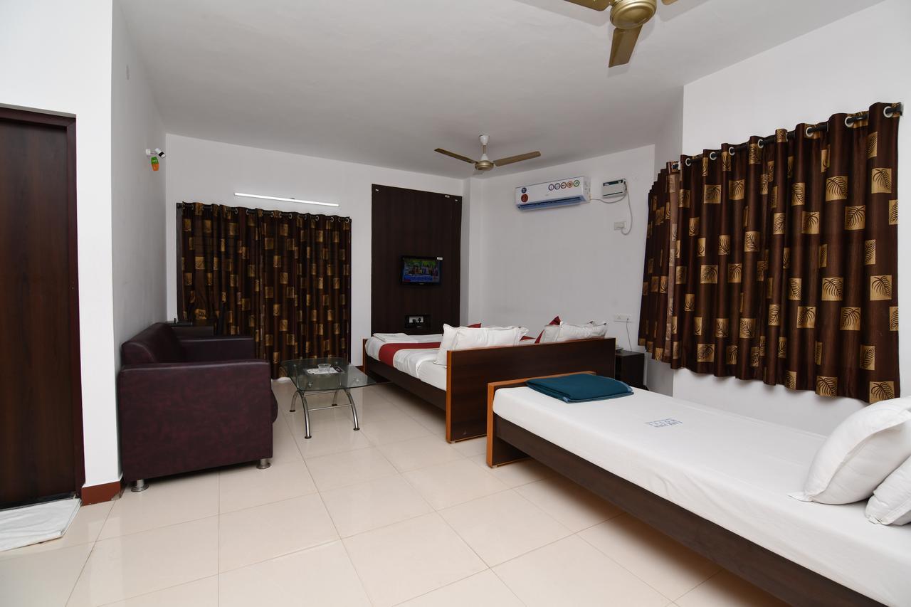 Lake View Hotel Madurai Extérieur photo