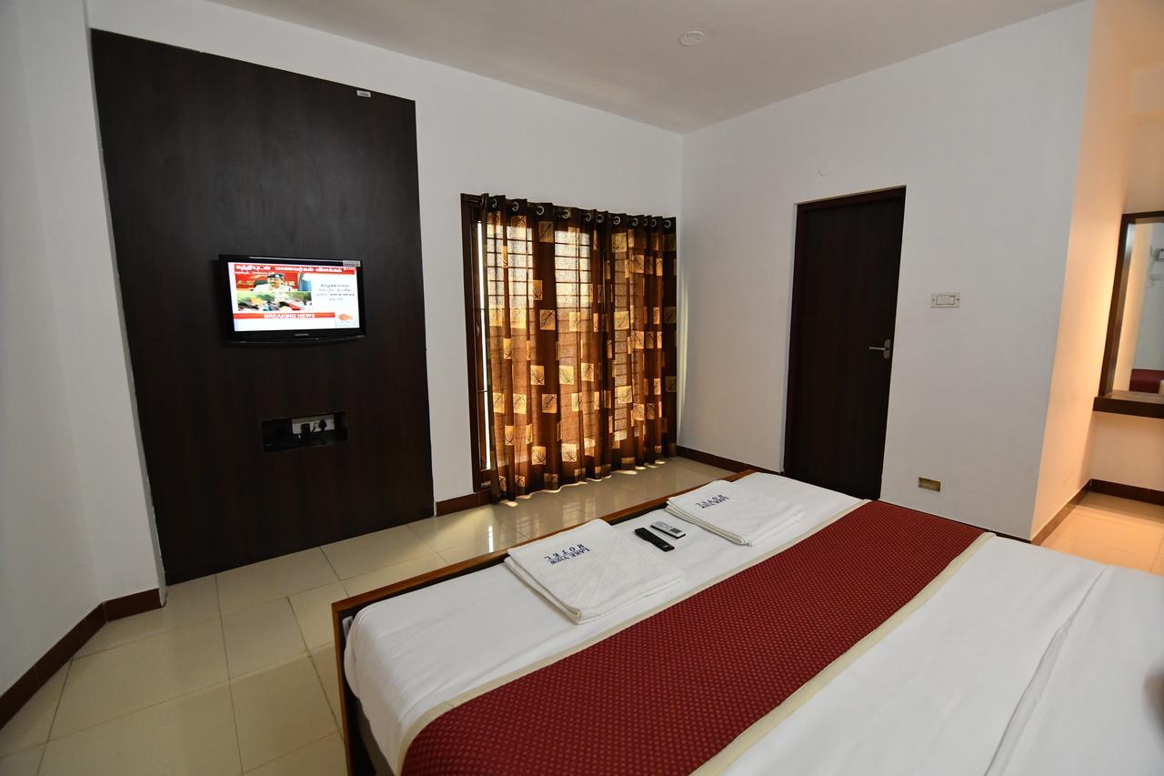 Lake View Hotel Madurai Extérieur photo