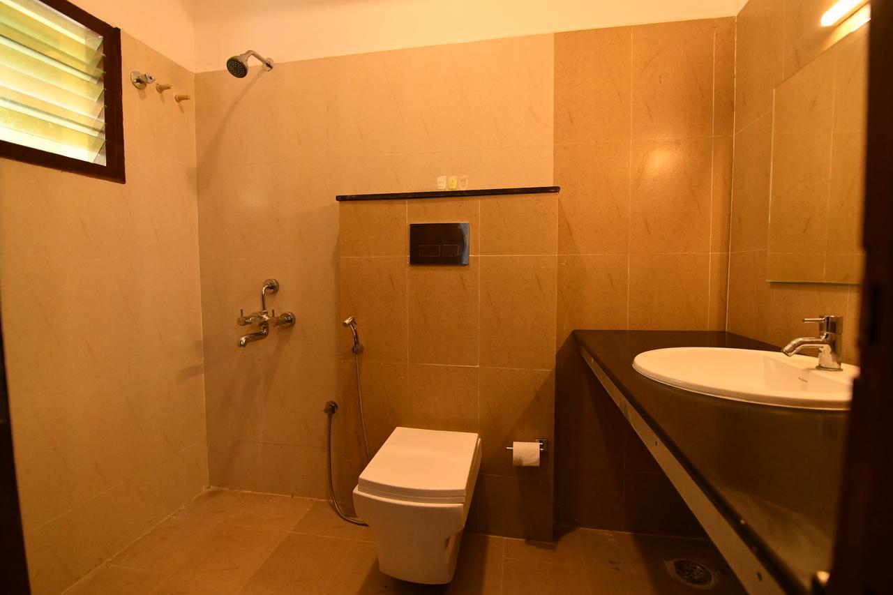Lake View Hotel Madurai Extérieur photo