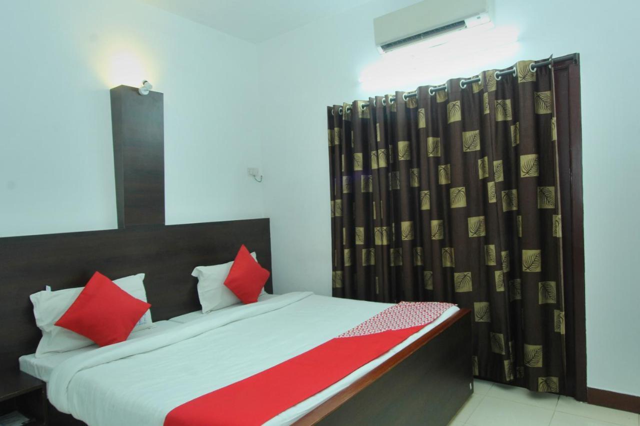 Lake View Hotel Madurai Extérieur photo