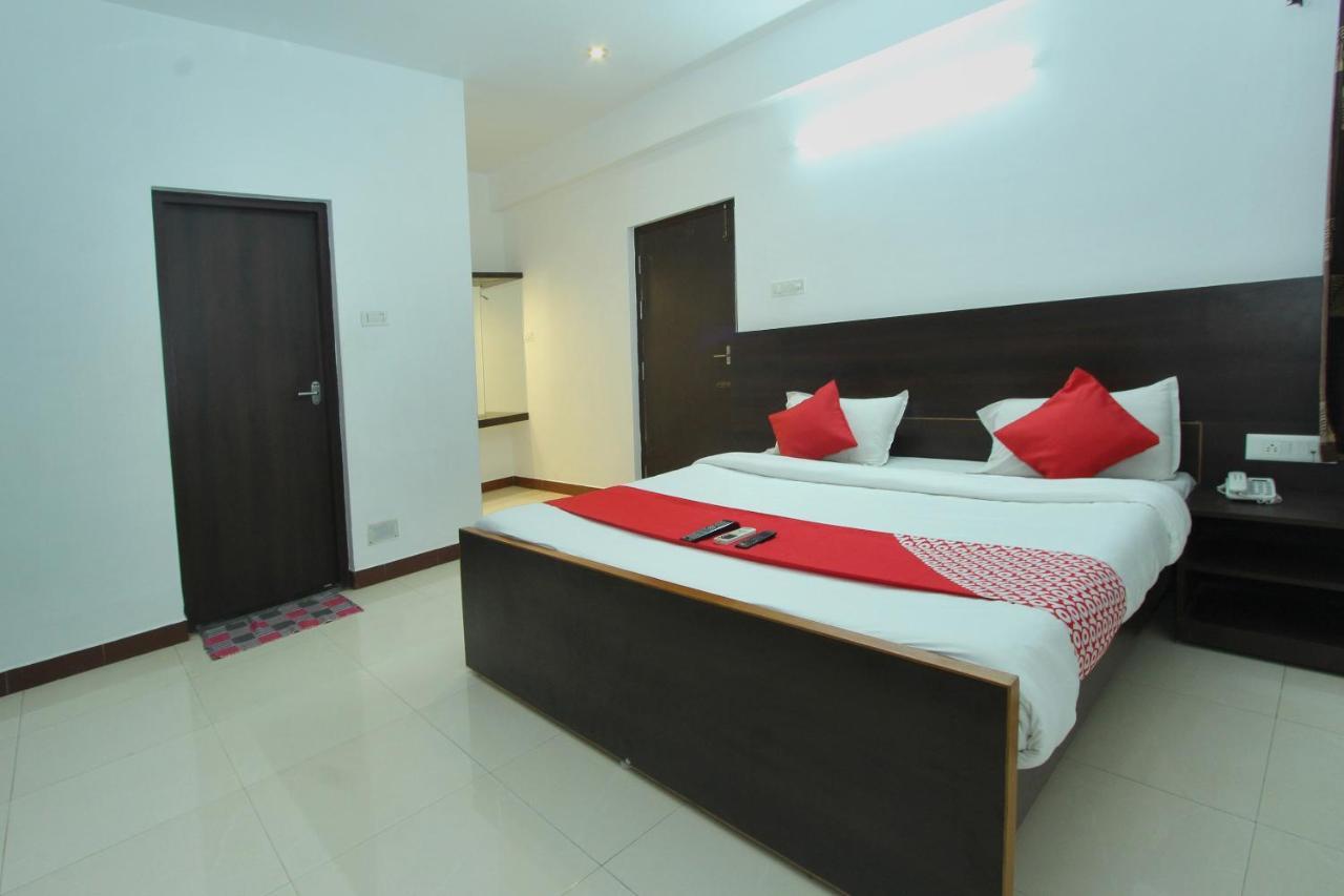 Lake View Hotel Madurai Extérieur photo