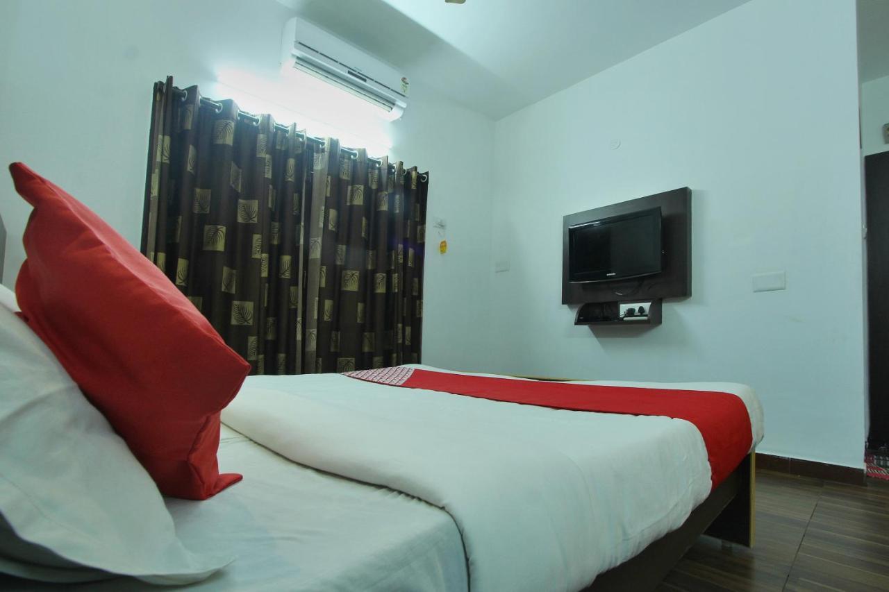 Lake View Hotel Madurai Extérieur photo