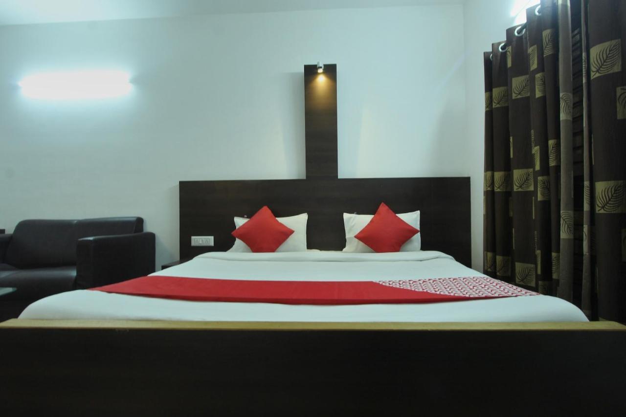 Lake View Hotel Madurai Extérieur photo