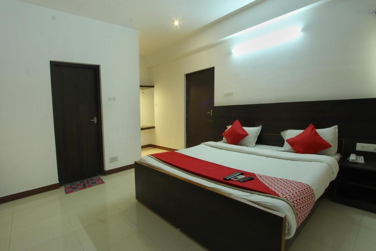 Lake View Hotel Madurai Extérieur photo