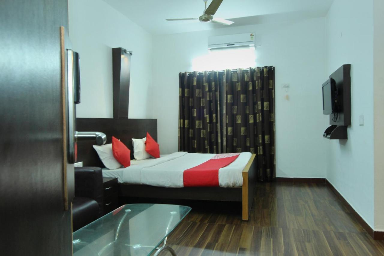 Lake View Hotel Madurai Extérieur photo