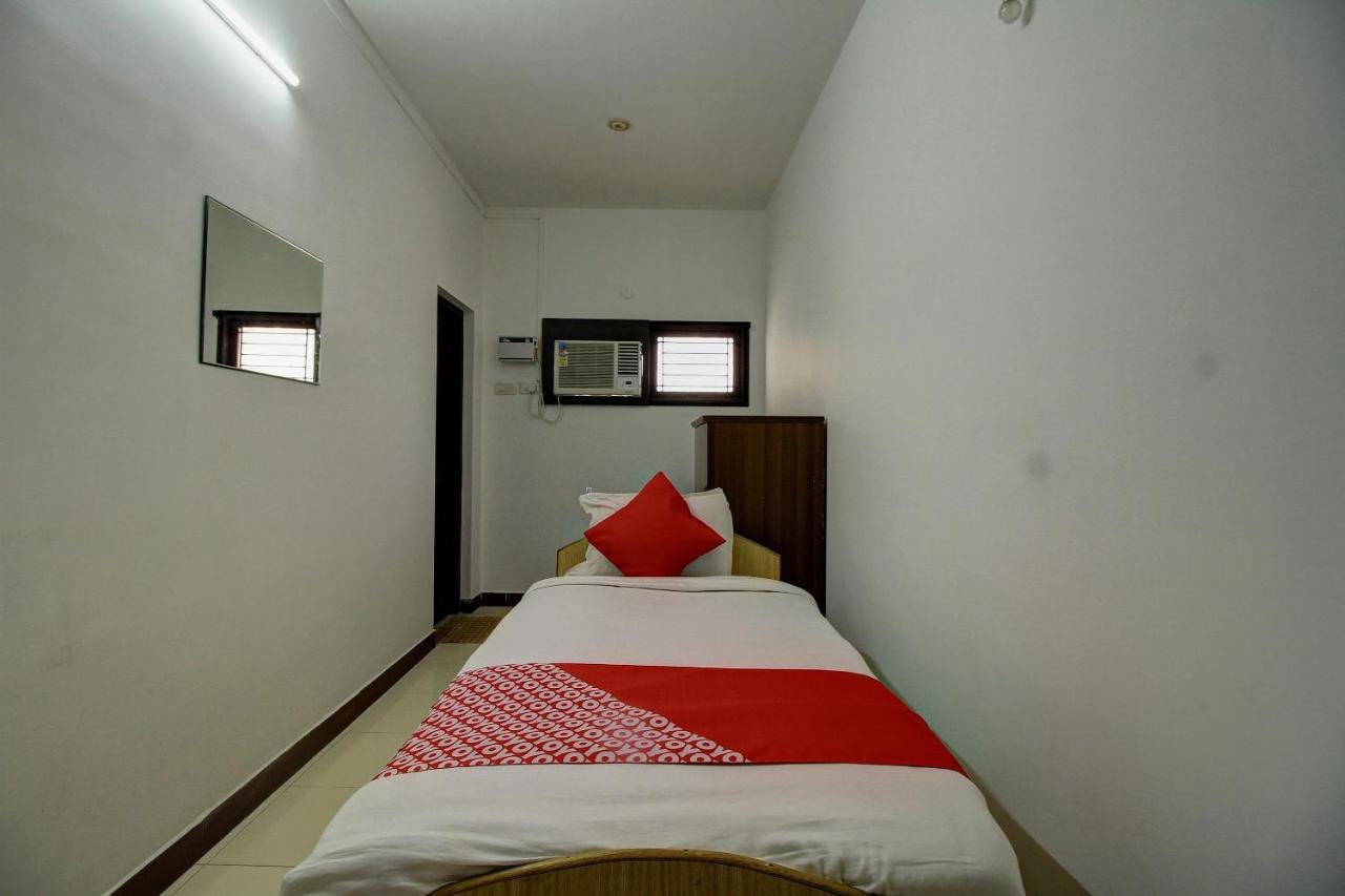 Lake View Hotel Madurai Extérieur photo